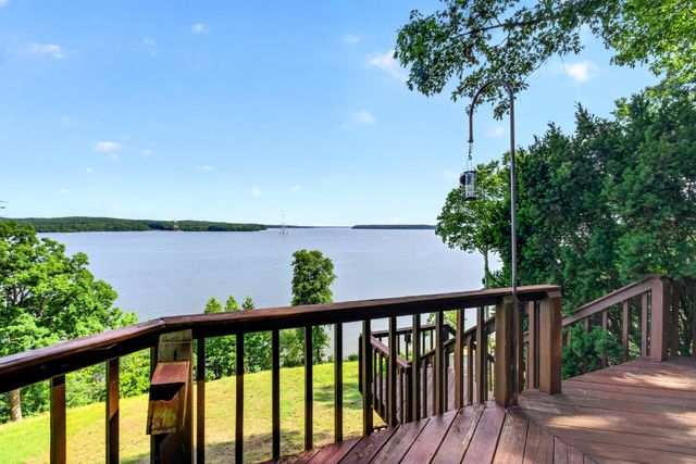 70 Hailey Ln, Springville, TN 38256