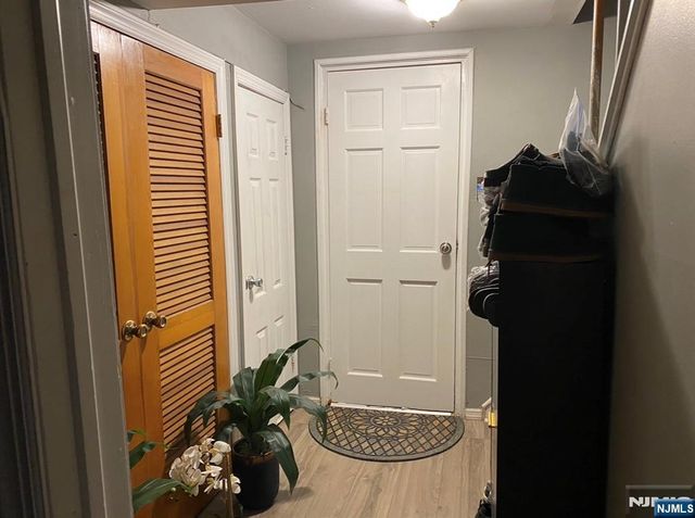 154 Side Avenue, Jersey City, NJ 07305