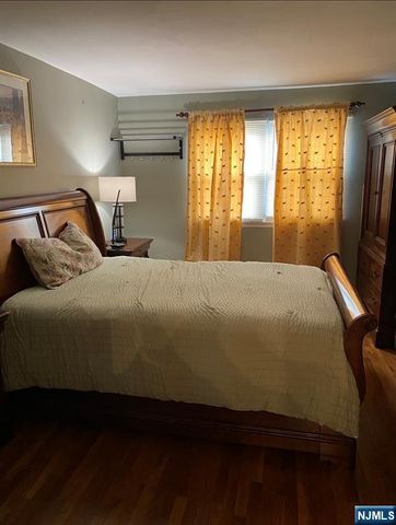 154 Side Avenue, Jersey City, NJ 07305