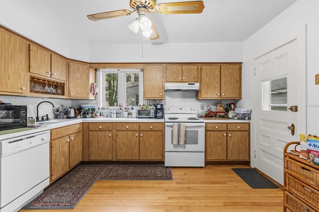 32 Milton St, New Bedford, MA 02740