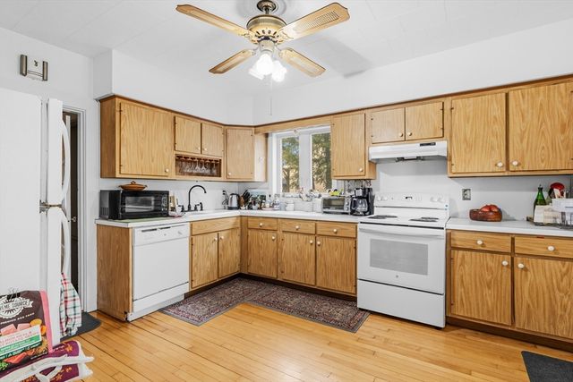32 Milton St, New Bedford, MA 02740