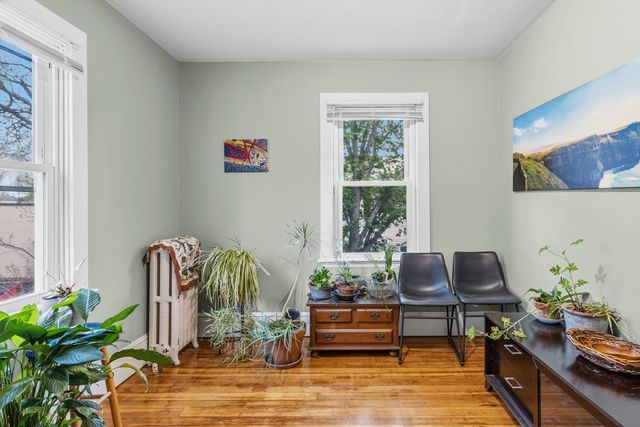 32 Milton St, New Bedford, MA 02740