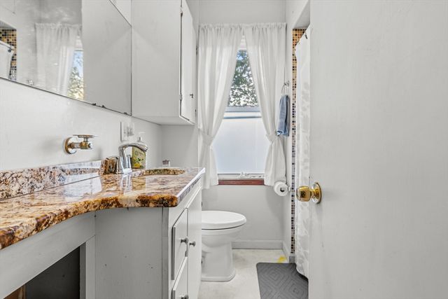 32 Milton St, New Bedford, MA 02740