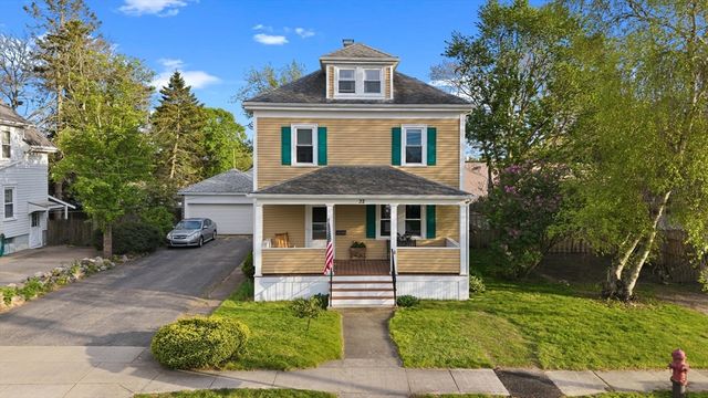 32 Milton St, New Bedford, MA 02740