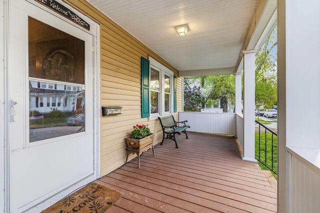 32 Milton St, New Bedford, MA 02740