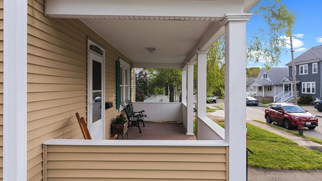 32 Milton St, New Bedford, MA 02740