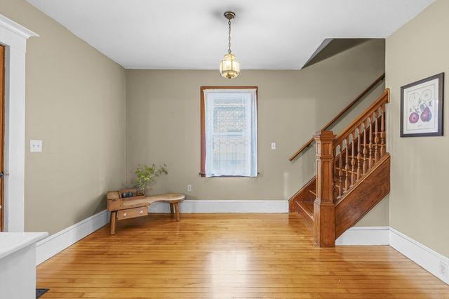 32 Milton St, New Bedford, MA 02740