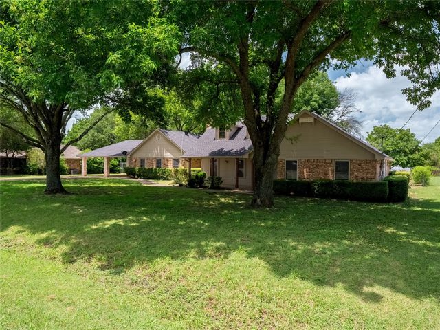 411 Chad Lane, Red Oak, TX 75154
