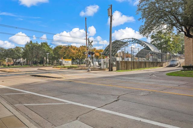 1001 Belleview Street 308, Dallas, TX 75215