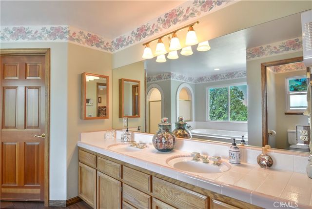28710 Bryce, Lake Arrowhead, CA 92352