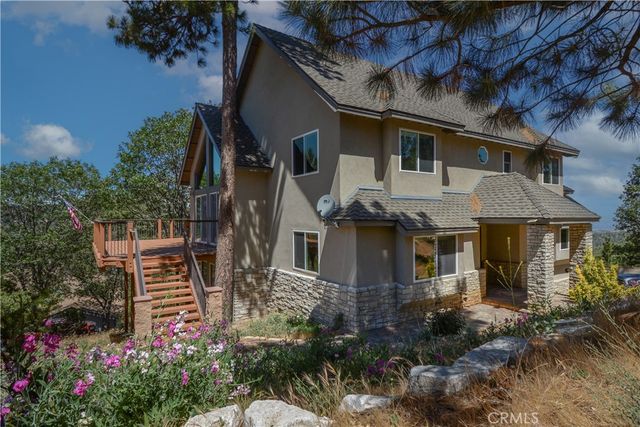 28710 Bryce, Lake Arrowhead, CA 92352