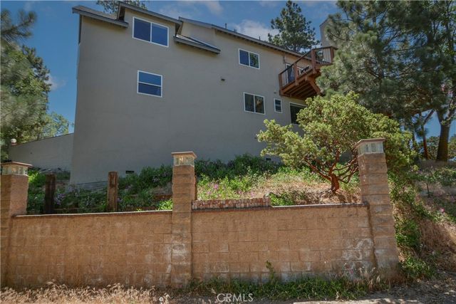 28710 Bryce, Lake Arrowhead, CA 92352