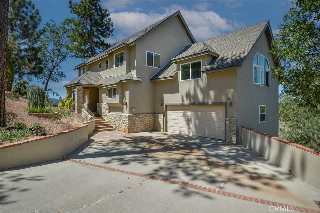 28710 Bryce, Lake Arrowhead, CA 92352