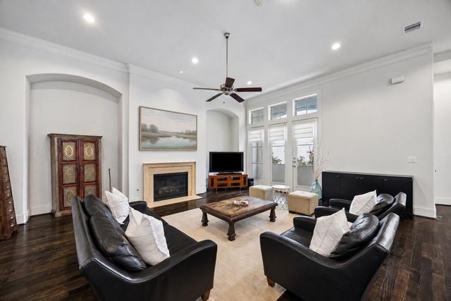 2725 Cohn Garden, Houston, TX 77007