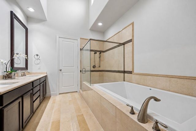2725 Cohn Garden, Houston, TX 77007