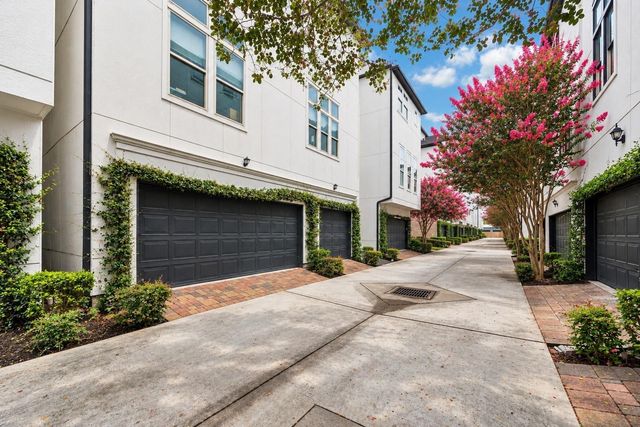 2725 Cohn Garden, Houston, TX 77007