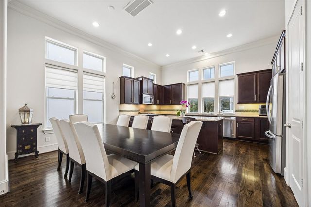 2725 Cohn Garden, Houston, TX 77007