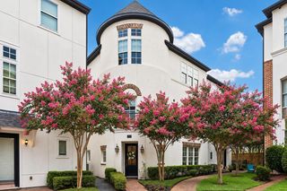 2725 Cohn Garden, Houston, TX 77007