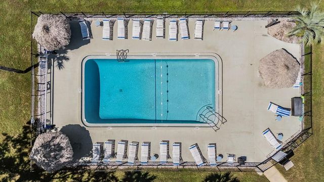 503 WINDRUSH BAY DRIVE, Tarpon Springs, FL 34689
