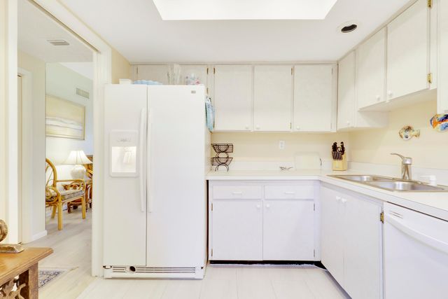 275 S Beach Road, Tequesta, FL 33469