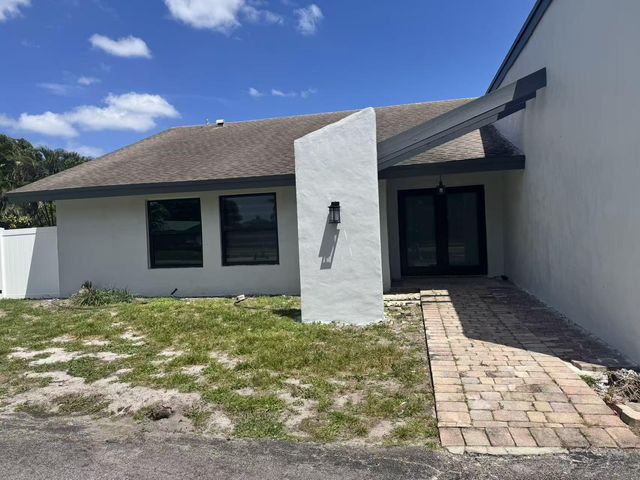 1600 SW 72nd Avenue, Plantation, FL 33317