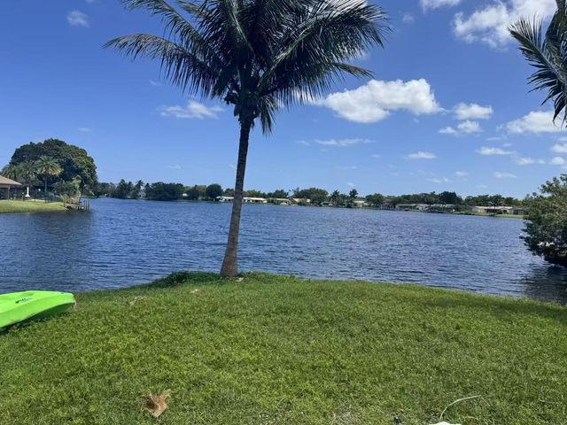 1600 SW 72nd Avenue, Plantation, FL 33317