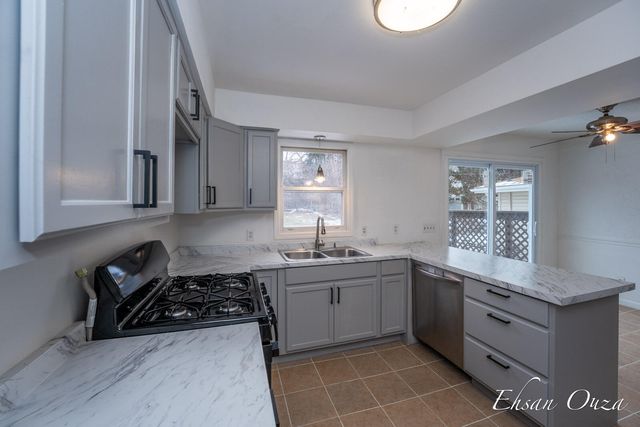 1073 Sweet Street Ne, City Of Grand Rapids, MI 49505