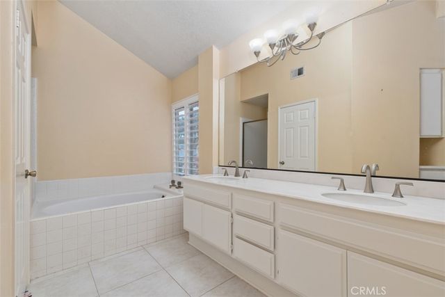 1 Santa Catrina, Rancho Santa Margarita, CA 92688