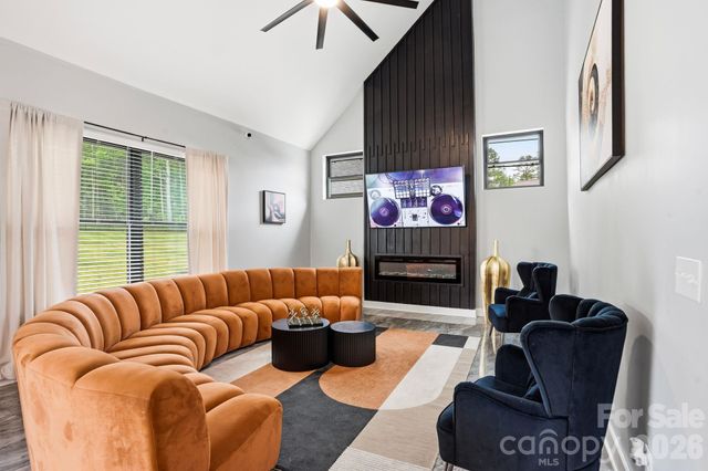 8508 Max Meadows Drive, Charlotte, NC 28227