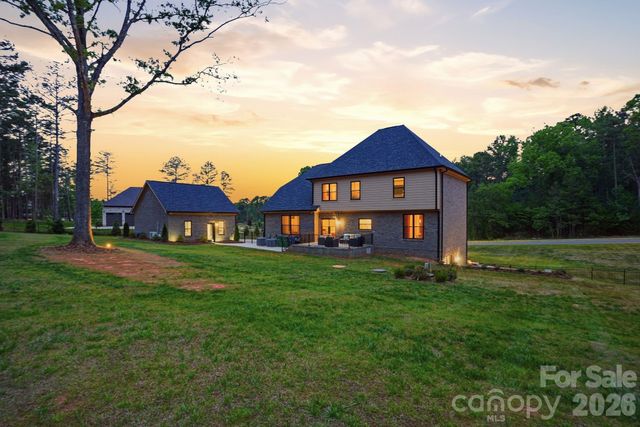 8508 Max Meadows Drive, Charlotte, NC 28227