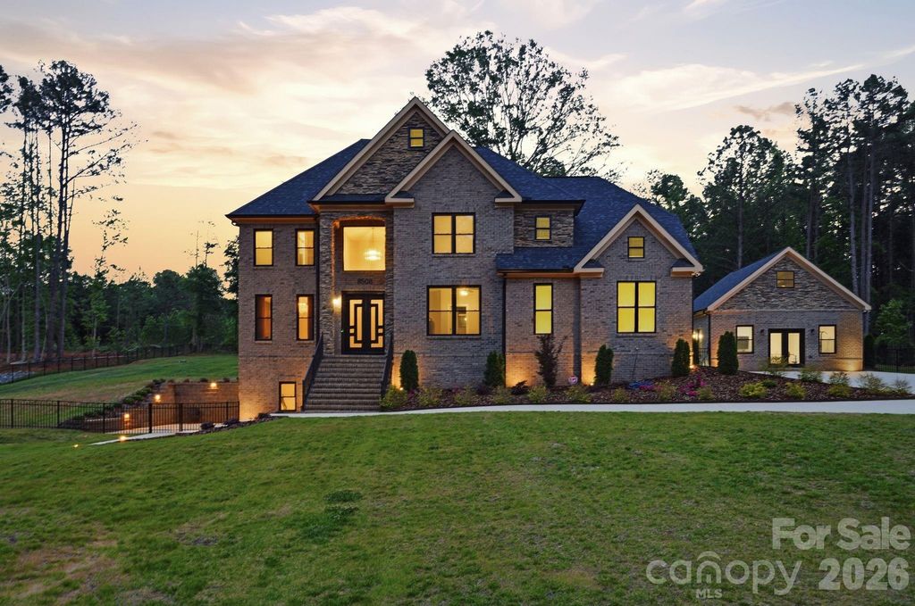 8508 Max Meadows Drive, Charlotte, NC 28227