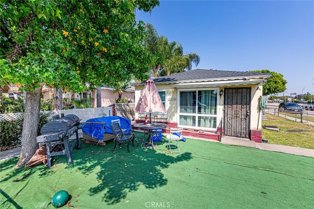 8480 Virginia, South Gate, CA 90280