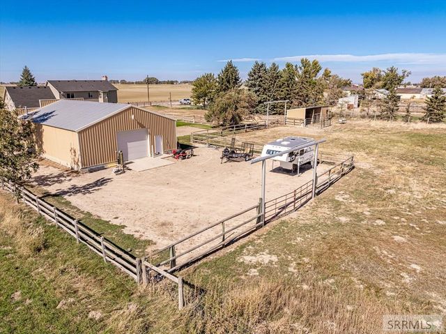 12568 N Hawthorne Road, Chubbuck, ID 83202