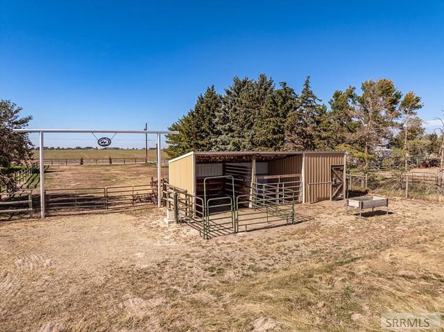 12568 N Hawthorne Road, Chubbuck, ID 83202