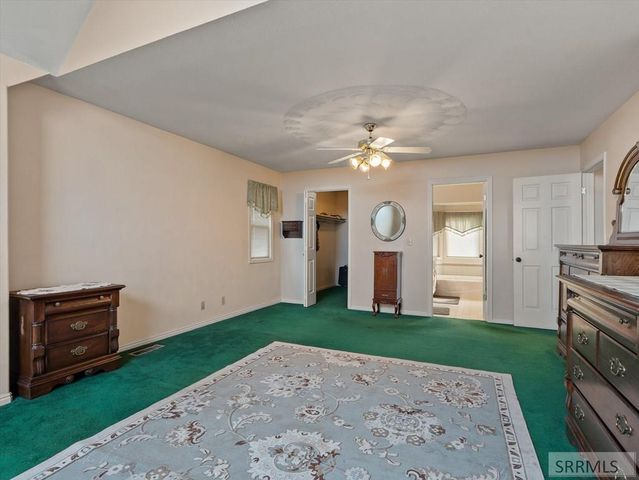 12568 N Hawthorne Road, Chubbuck, ID 83202