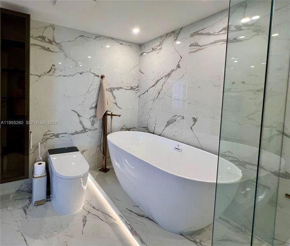 16699 Collins Ave 2010, Sunny Isles Beach, FL 33160