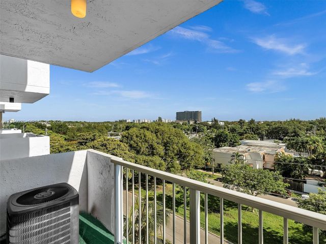2020 NE 135th Street 601, North Miami, FL 33181