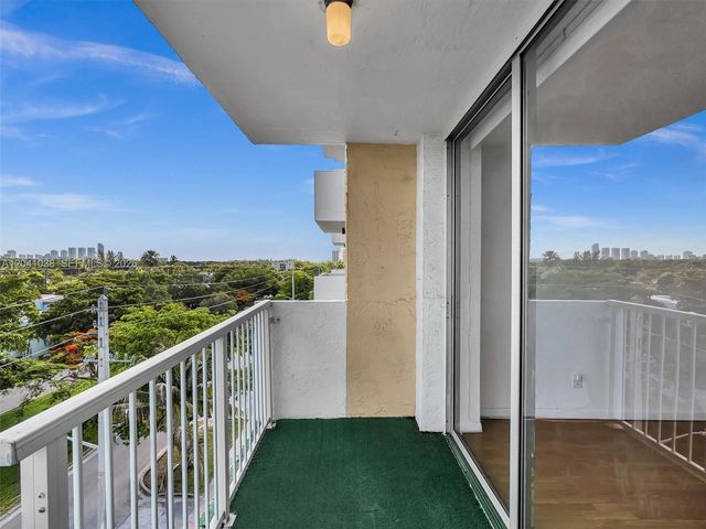 2020 NE 135th Street 601, North Miami, FL 33181