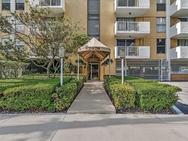 2020 NE 135th Street 601, North Miami, FL 33181