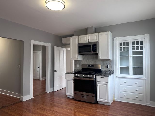 55 Seymour St, Worcester, MA 01610