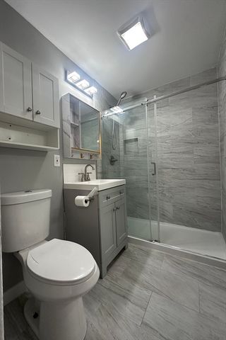 55 Seymour St, Worcester, MA 01610