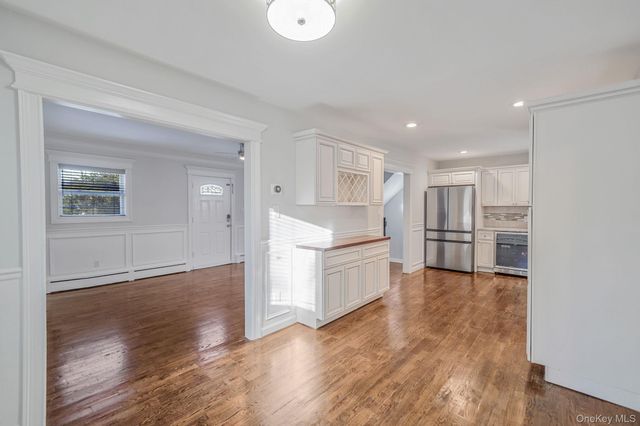 38 Hawthorne Road, Rocky Point, NY 11778