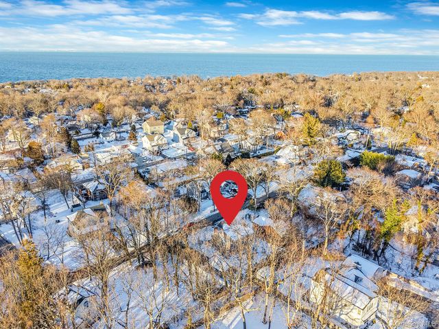 38 Hawthorne Road, Rocky Point, NY 11778