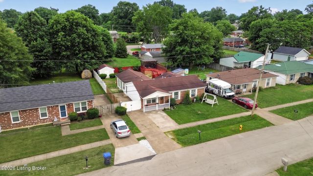 6197 Jeffrey Dr, Louisville, KY 40258