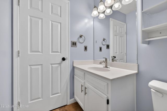 6197 Jeffrey Dr, Louisville, KY 40258