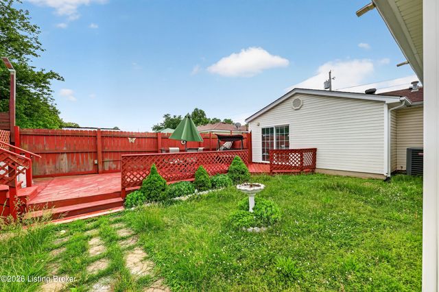 6197 Jeffrey Dr, Louisville, KY 40258