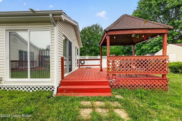 6197 Jeffrey Dr, Louisville, KY 40258