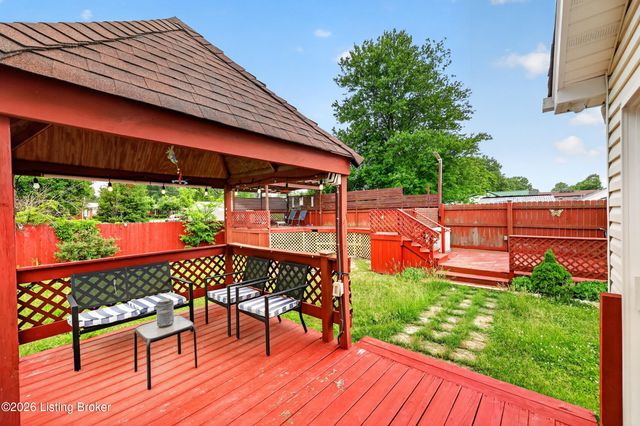 6197 Jeffrey Dr, Louisville, KY 40258