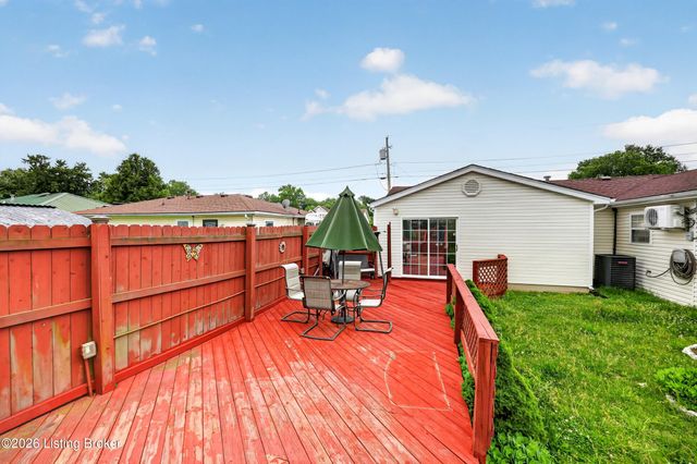 6197 Jeffrey Dr, Louisville, KY 40258