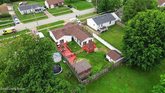 6197 Jeffrey Dr, Louisville, KY 40258